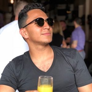 Meet your Posher, Juan camilo